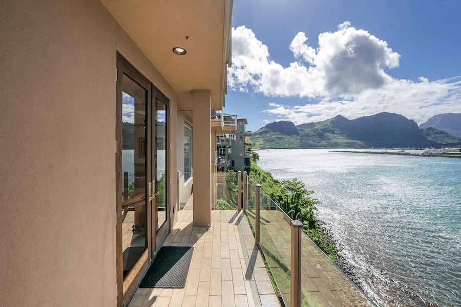 Beach front porch - Rental property in Kauai